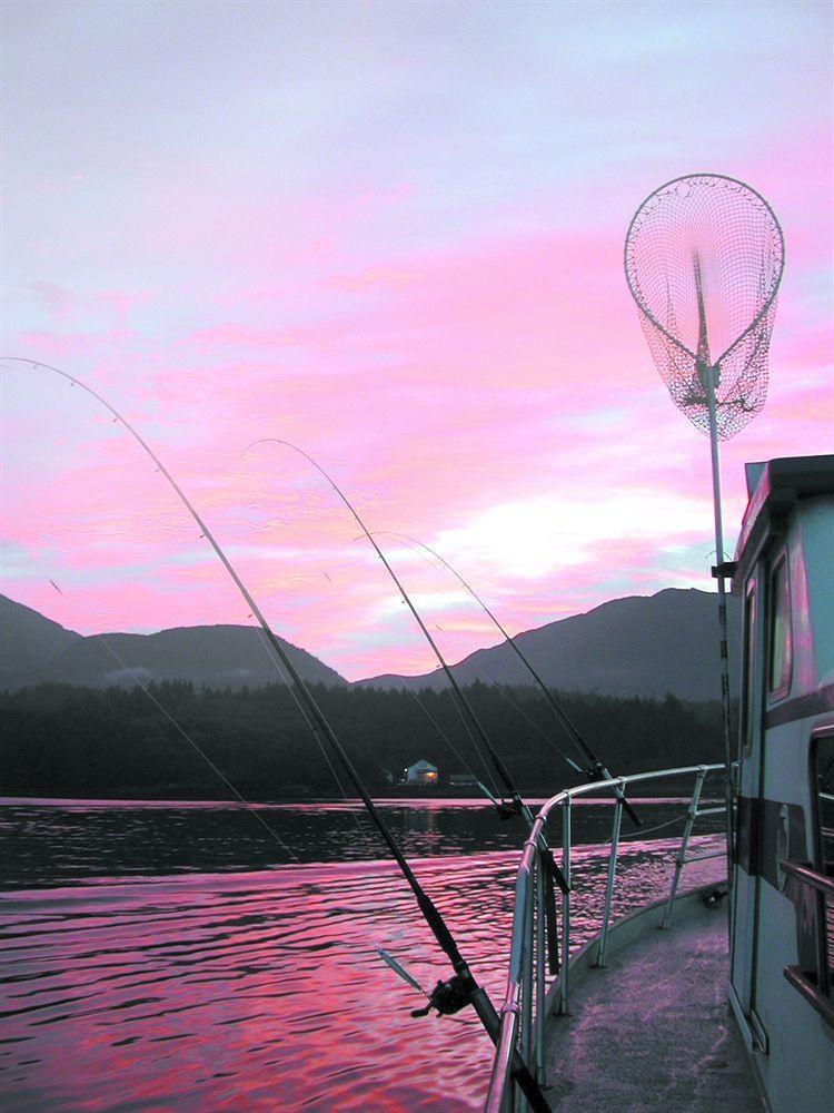 Canadian Princess Lodge & Marina Ucluelet Exterior photo