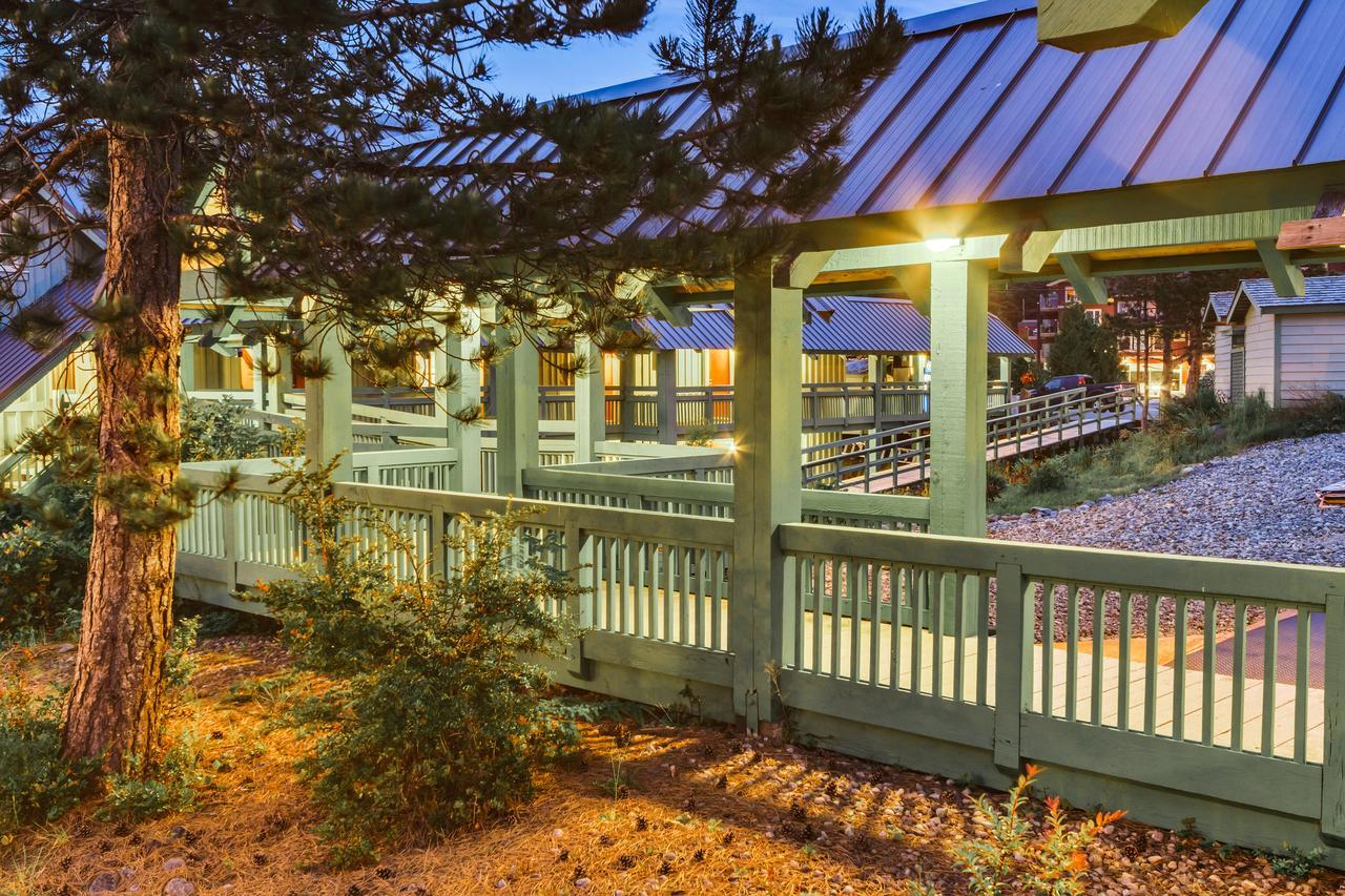 Canadian Princess Lodge & Marina Ucluelet Exterior photo